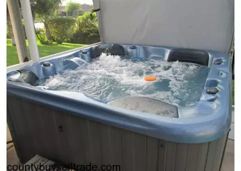 Hot Tub Spa - Freestyle Model 302